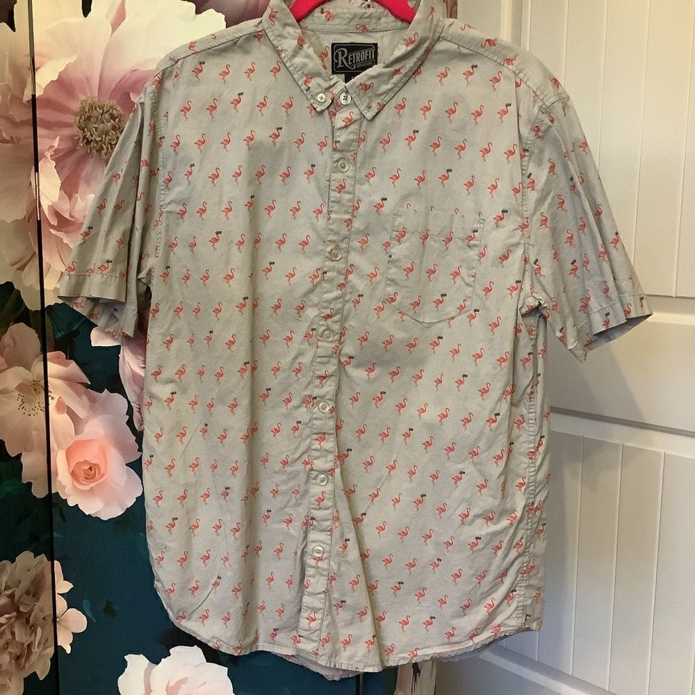 Retrofit  Pink Flamingo Button‎ Down